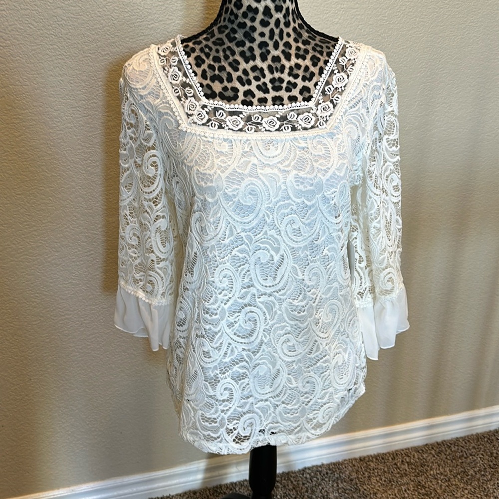 Women’s embroidery/lace top, NWT, size S